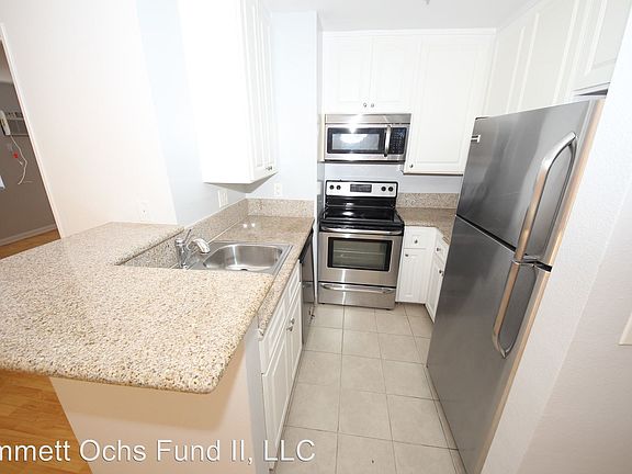 4th image of 418 Pier Ave APT 111