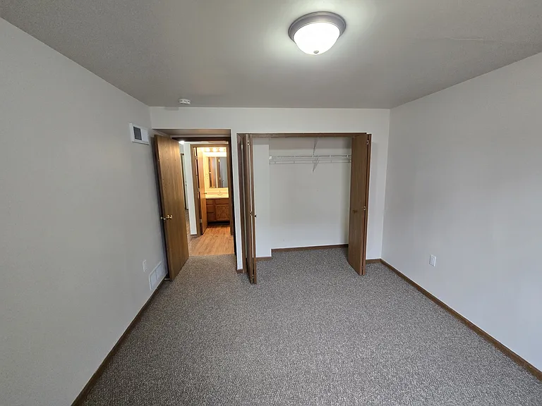1001 Rockefeller Ln #2 — Photo 17