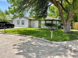12110 Fawnway Dr, Houston, TX 77048