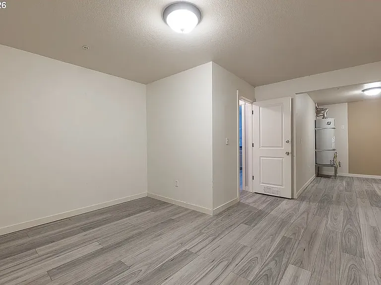 7704 SW Cresmoor Dr — Photo 31