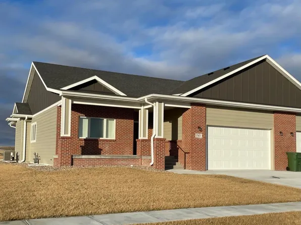 2503 W 49th St, Kearney, NE 68845