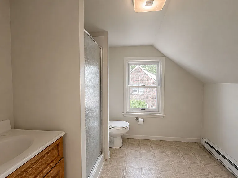 124 E Church St — Photo 16