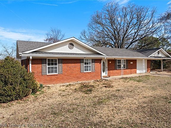 2nd image of 3009 Honeysuckle Dr