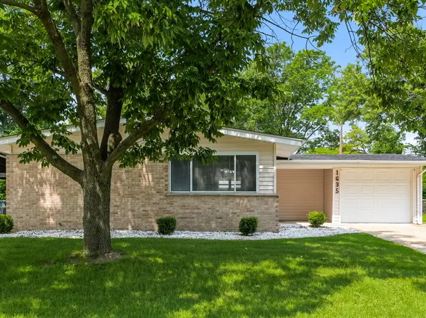 1635 Trotter Way, Florissant, MO 63033