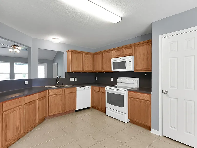 223 Fantasy Ln — Photo 11