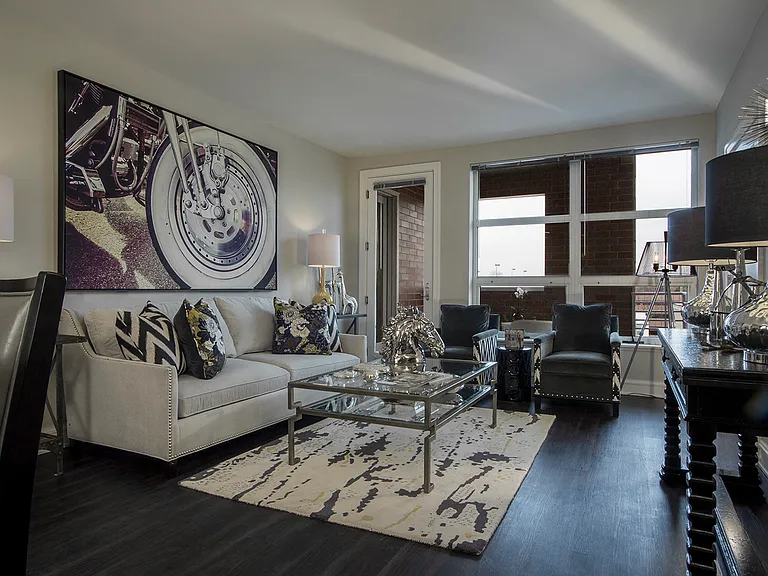 Eight55 Apartments — Photo 13