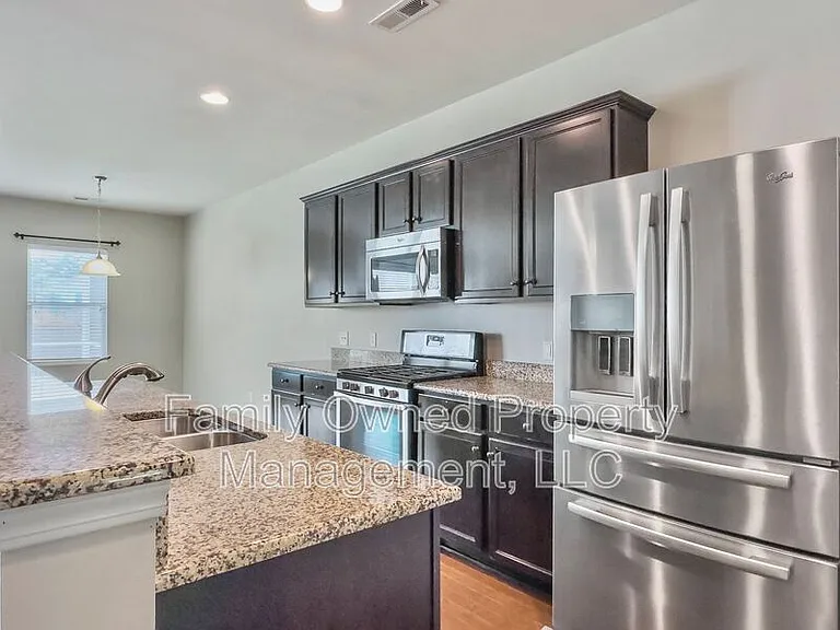 1834 Chickasaw Dr — Photo 18