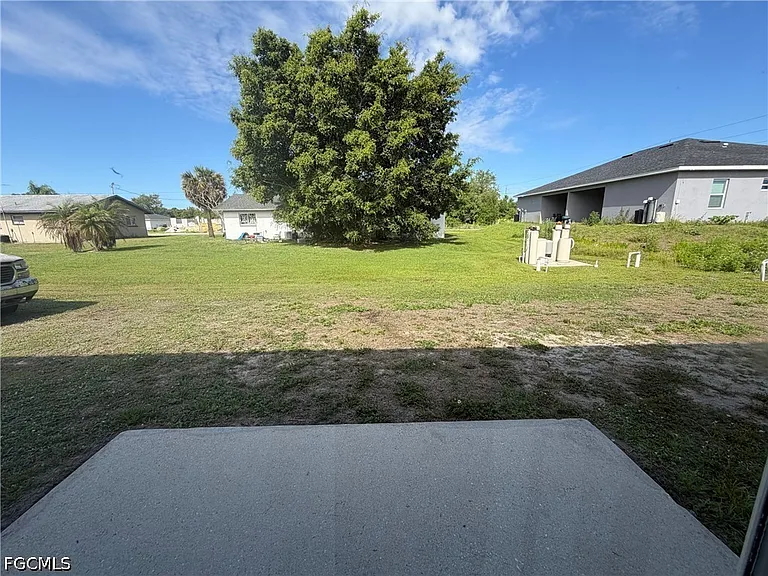 704 Gilbert Ave S — Photo 15