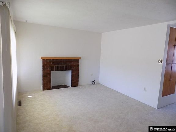 4th image of 2534 E C St
