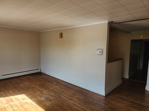 5th image of 1512 Washington St