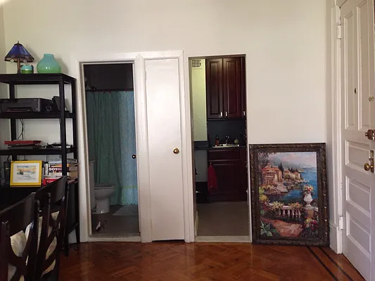 Rented by Manhattan Property Group | media 56