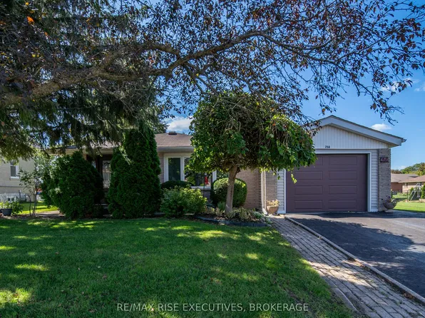 256 Palmer Rd, Belleville, ON K8N 4Z2