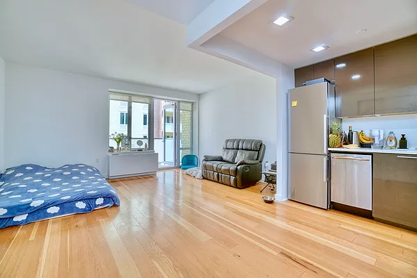 Rented by Serene Powers Real Estate LLC | media 19