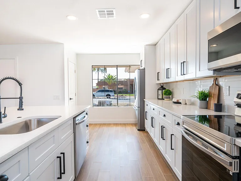 14044 N Cameo Dr — Photo 2