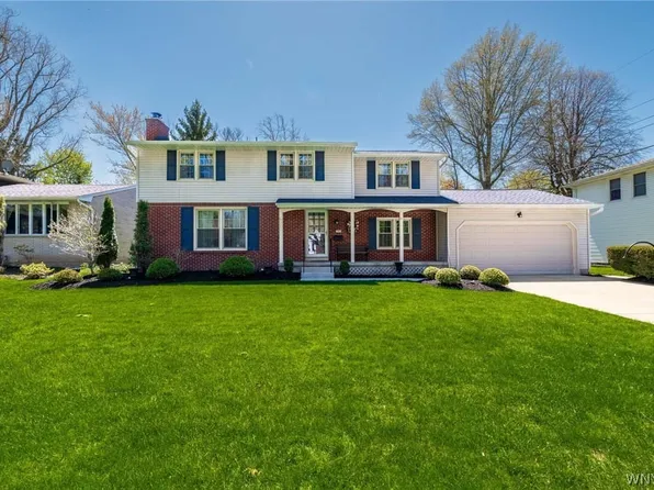 153 The Paddock, Williamsville, NY 14221