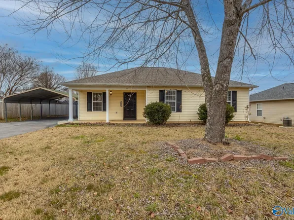 2065 Ready Section Rd, Hazel Green, AL 35773