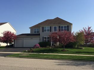 2522 Bluewater Dr, Wauconda, IL 60084