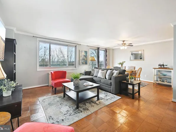 1900 Lyttonsville Rd APT 711, Silver Spring, MD 20910