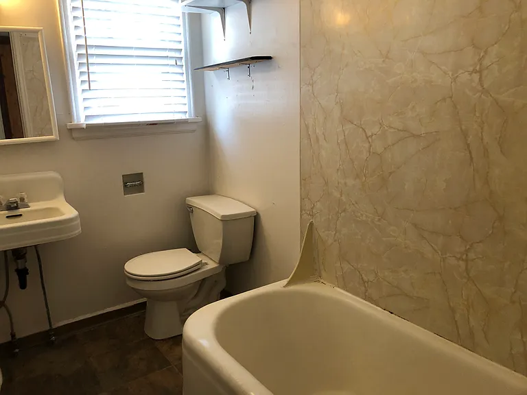 620 NE Maiden Ln #620 — Photo 7