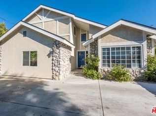 18219 Chase St, Northridge, CA 91325