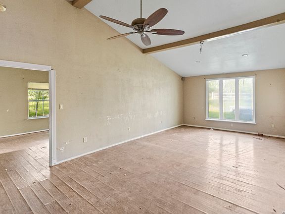 3rd image of 446 WHARTON RD