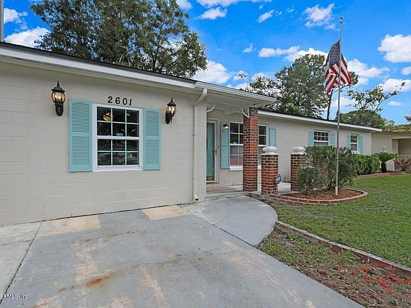 4th image of 2601 Wedgefield Blvd