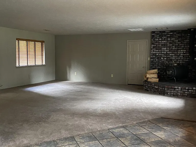 1843 Highland Dr — Photo 5