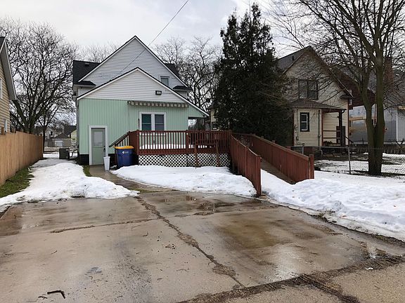 2nd image of 1115 Pine Ave NW