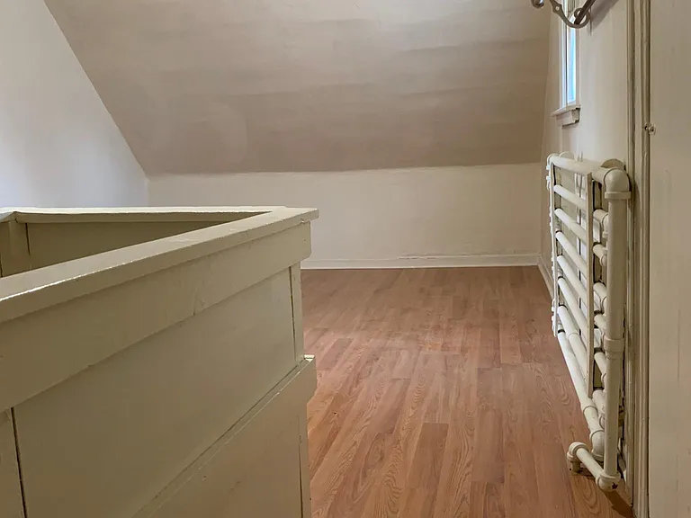 110 Longnecker St — Photo 3