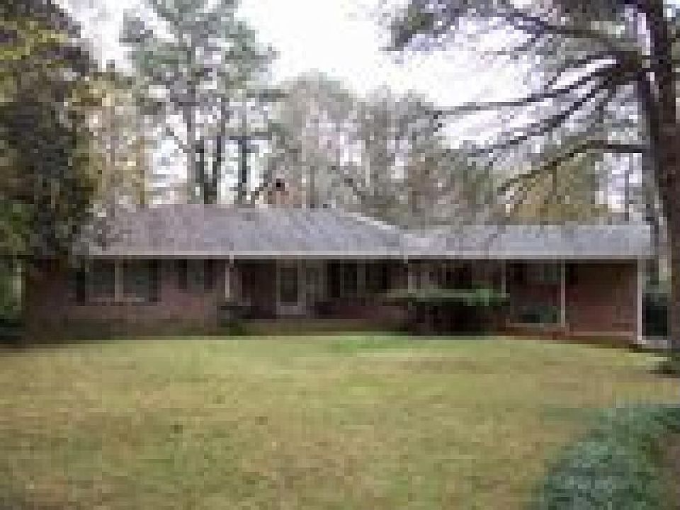 2nd image of 430 Woodward Way