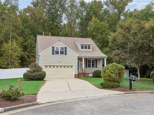 111 Perlie Ct, Yorktown, VA 23692