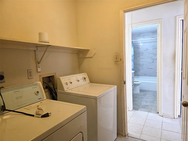 17006 Dusty Mill Dr E — Photo 20