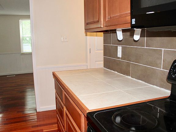 4th image of 1927 Northwood Dr