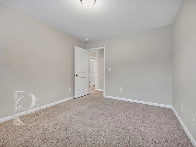 122 Drummond Way — Photo 33
