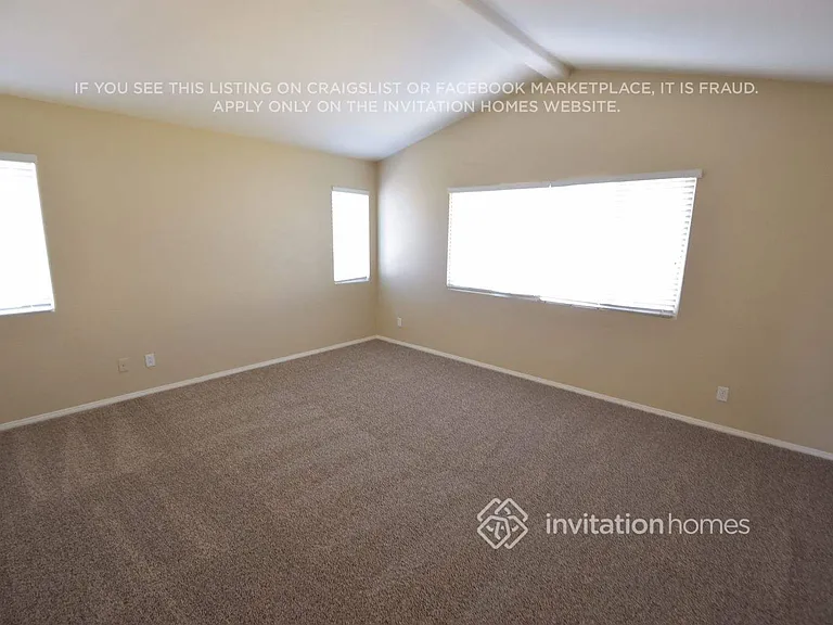 3890 Bluff St — Photo 7