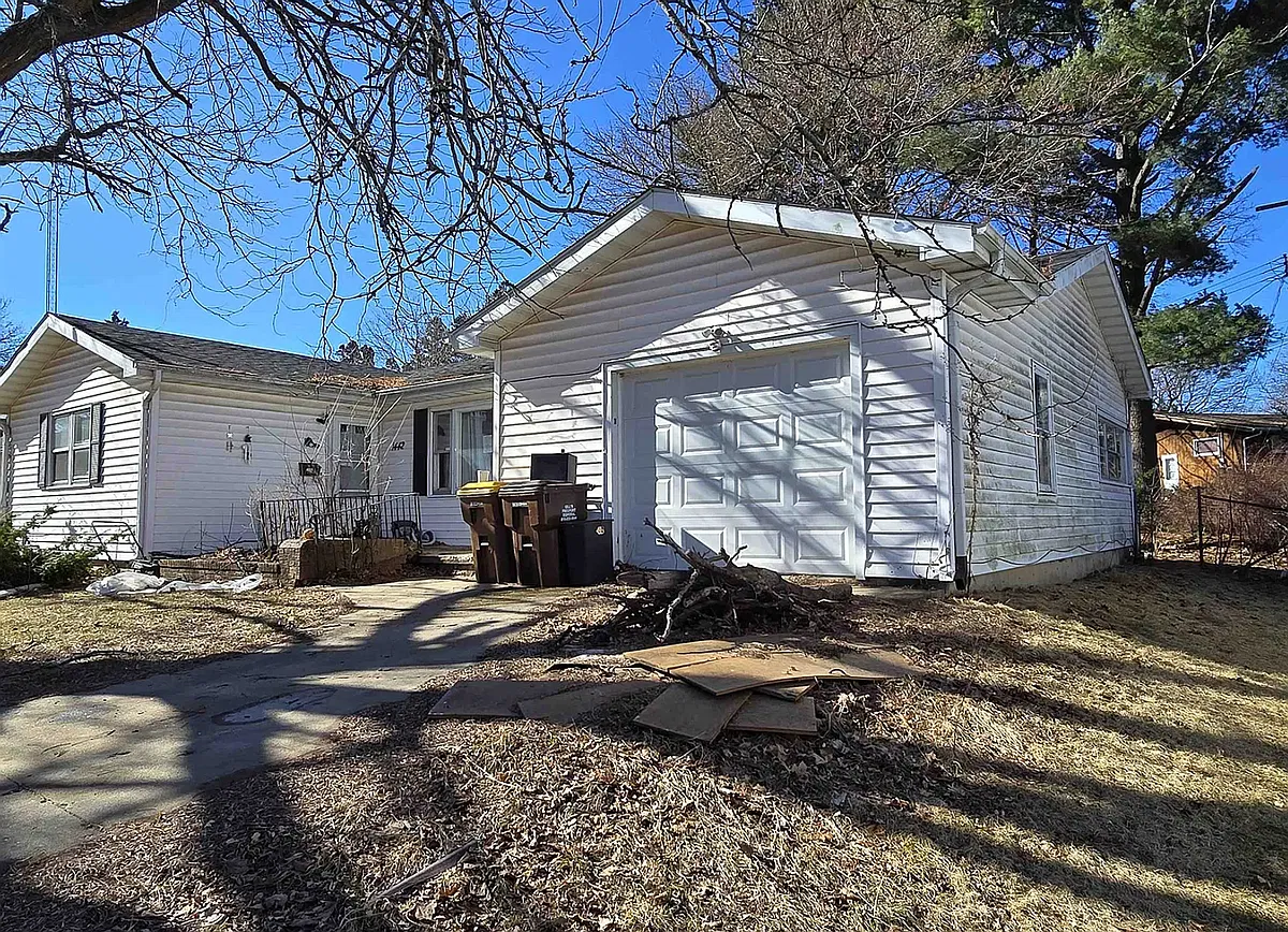 Building Photo - 1442 S Blackhawk Ave