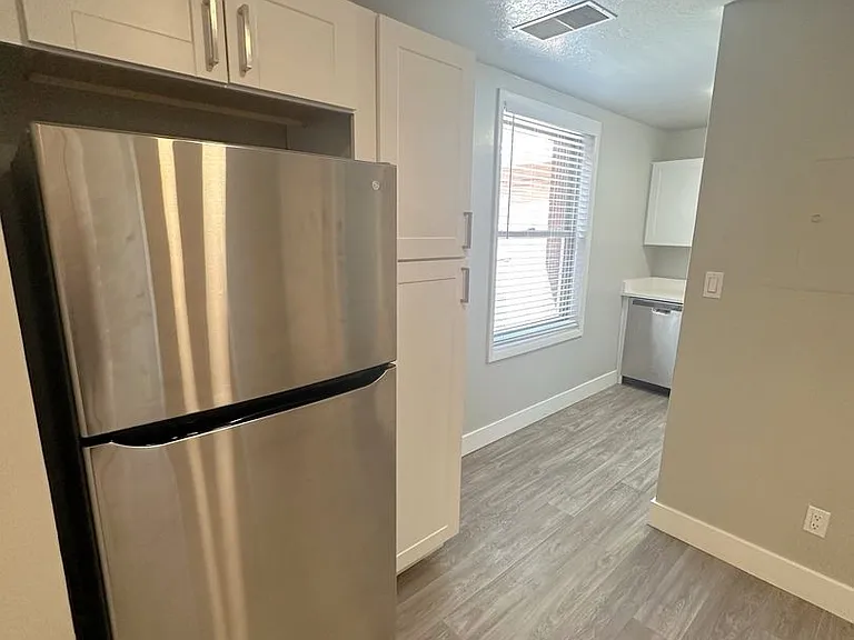 New Brigham Apartments — Photo 17
