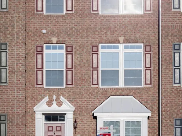 7546 Honey Locust Ln, Hanover, MD 21076