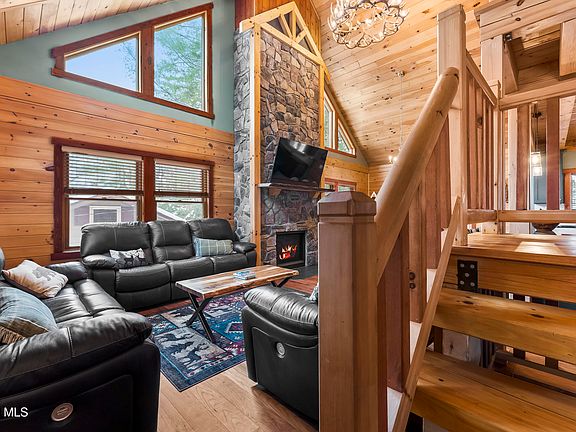 5th image of 26 Shallow Beach Road