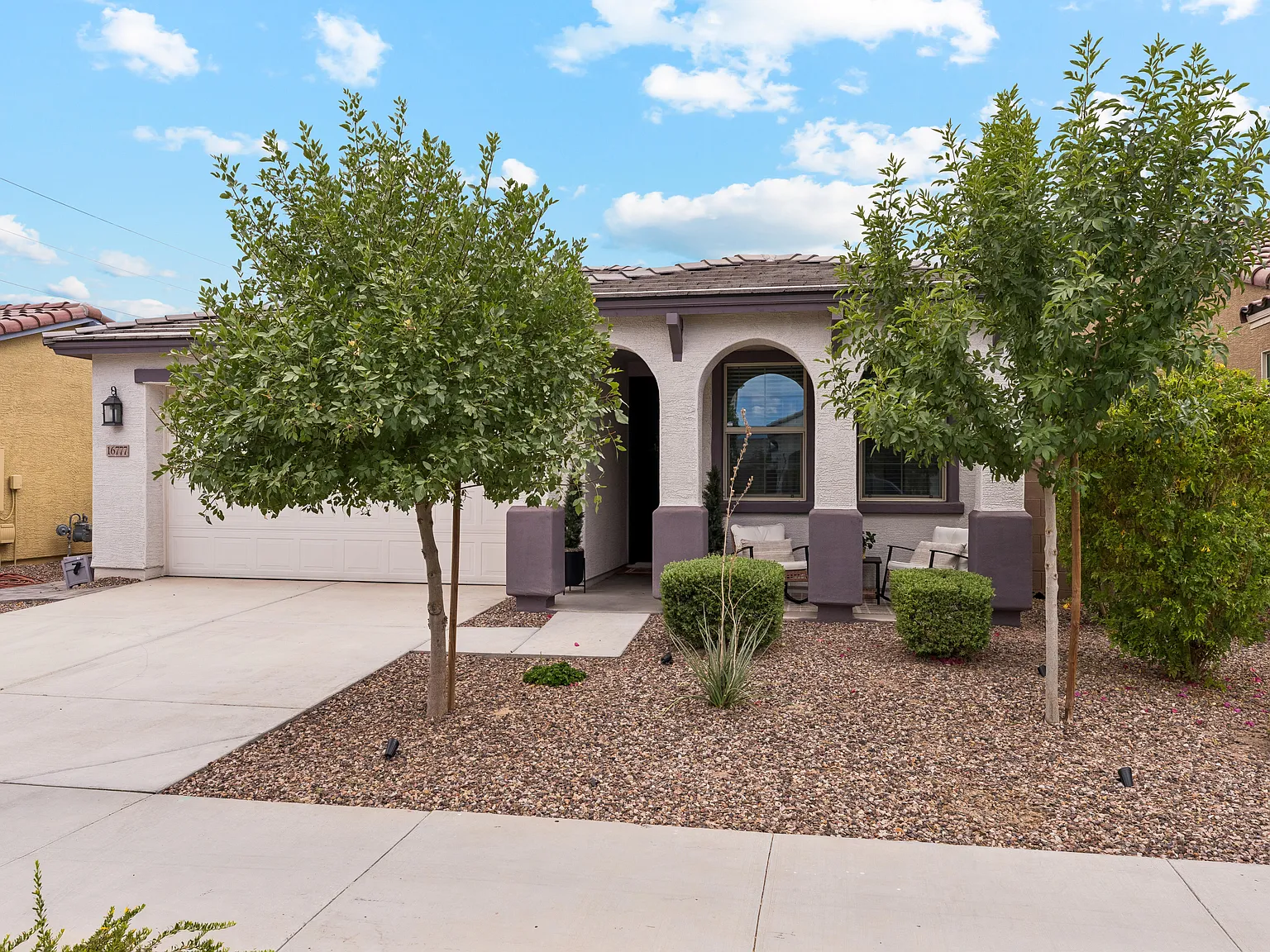 4 bed, 2.5 bath, 1960 sqft, $2,575 — Photo 1