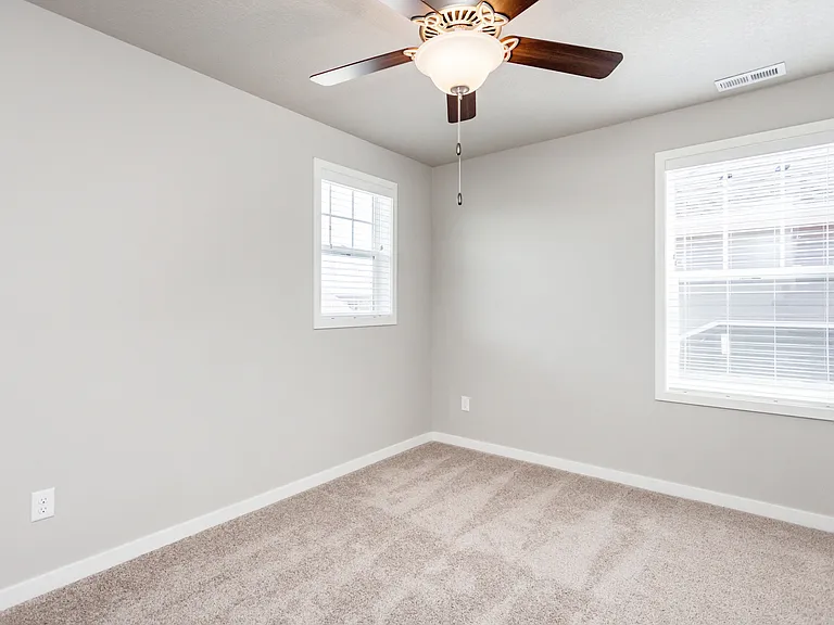 2071 SW Cascade Falls Dr — Photo 5