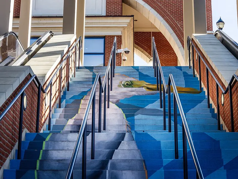 Walking distance to Annapolis Town Center