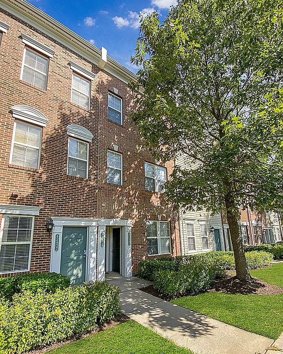 1st image of 42441 Rockrose Sq