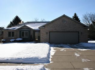 3391 Hollow Spring Dr, Dewitt, MI 48820