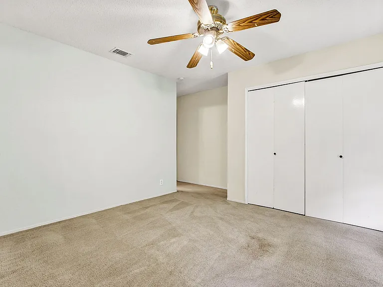 302 Gateway St — Photo 16