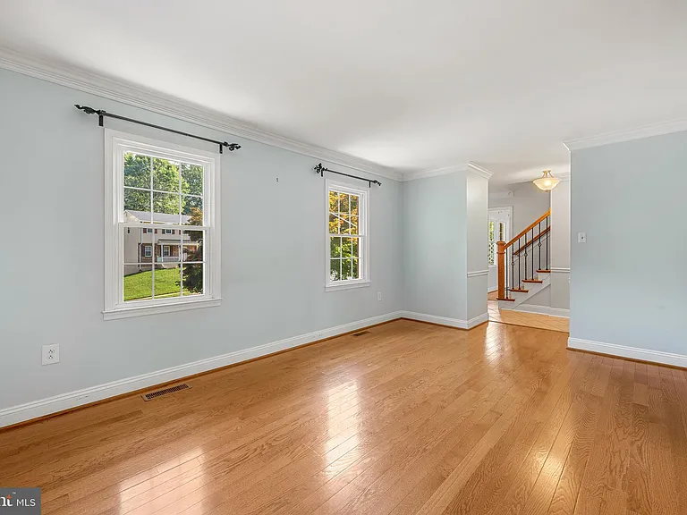 13204 Nickleson Dr — Photo 11