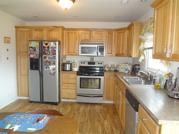 4th image of 307 Cayuga Trl
