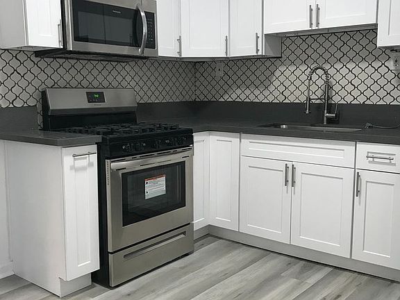 2nd image of 1316 S Fedora St #3385674