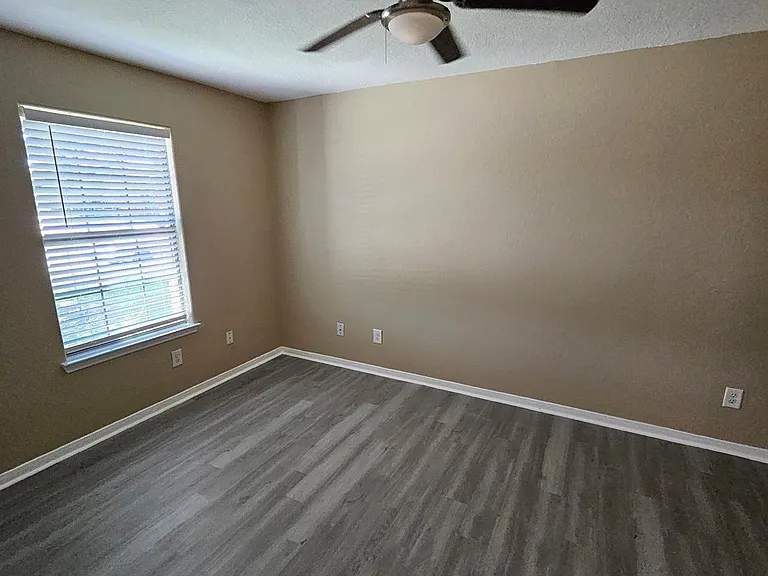 21362 Slate Crossing Ln — Photo 3