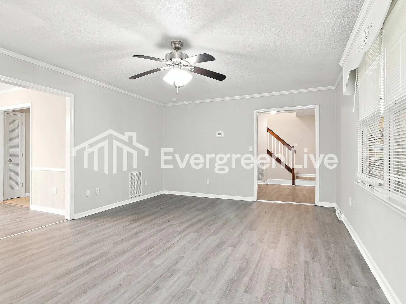 3 bed, 2.0 bath, 1664 sqft, $1,695 — Photo 2
